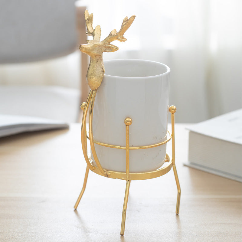 Креативная керамическая ваза с железным оленем